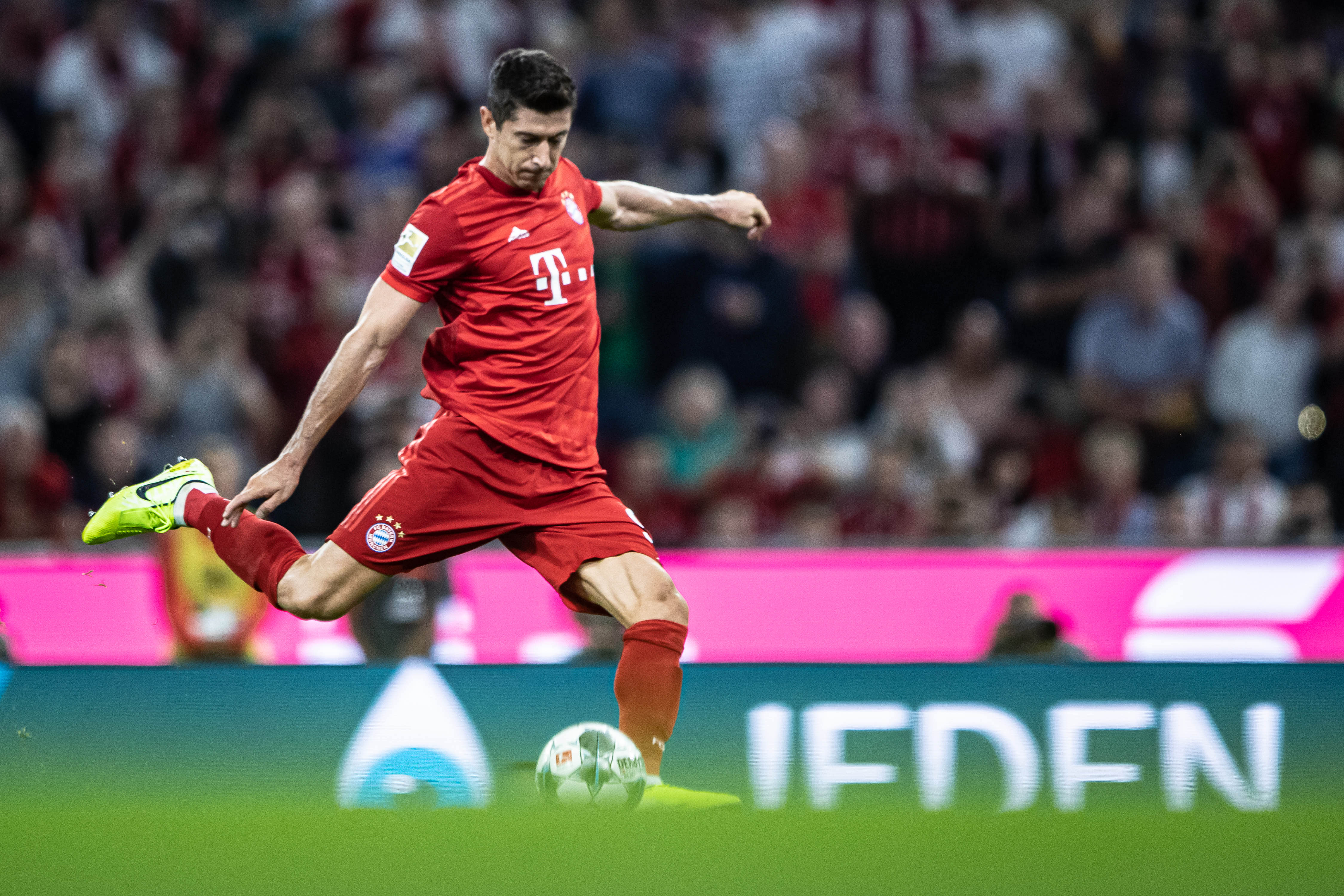 罗马诺：门德斯已经把阿德耶米推荐给国米，但球员想去英超（罗马诺：门德斯已把阿德耶米推荐给国米，球员更倾向赴英超）