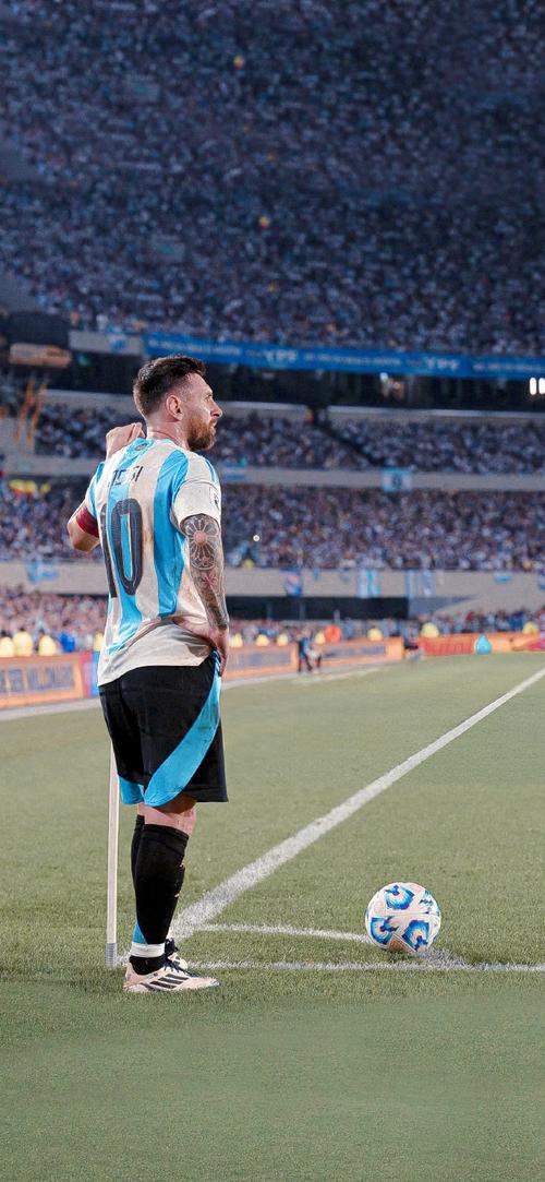 门将连续零封，稳定球队防线（门将连场零失球，稳固球队后防）