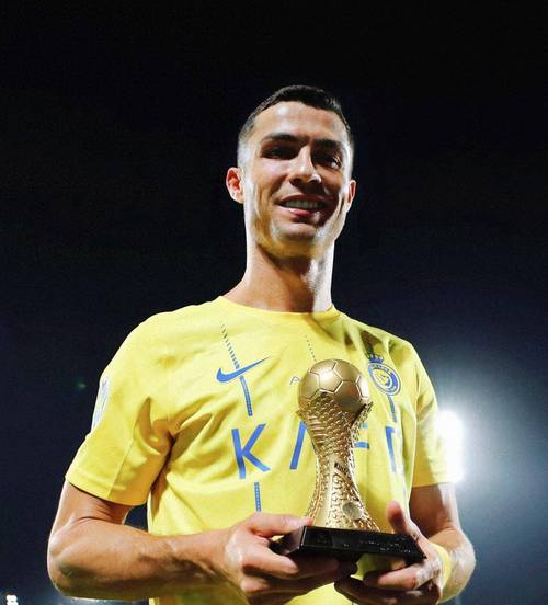 新鹏城推出与深圳本土潮流品牌COSTS联名限定球衣，售价799元（新鹏城携手深圳本土潮牌COSTS发布联名限定球衣，定价799元）